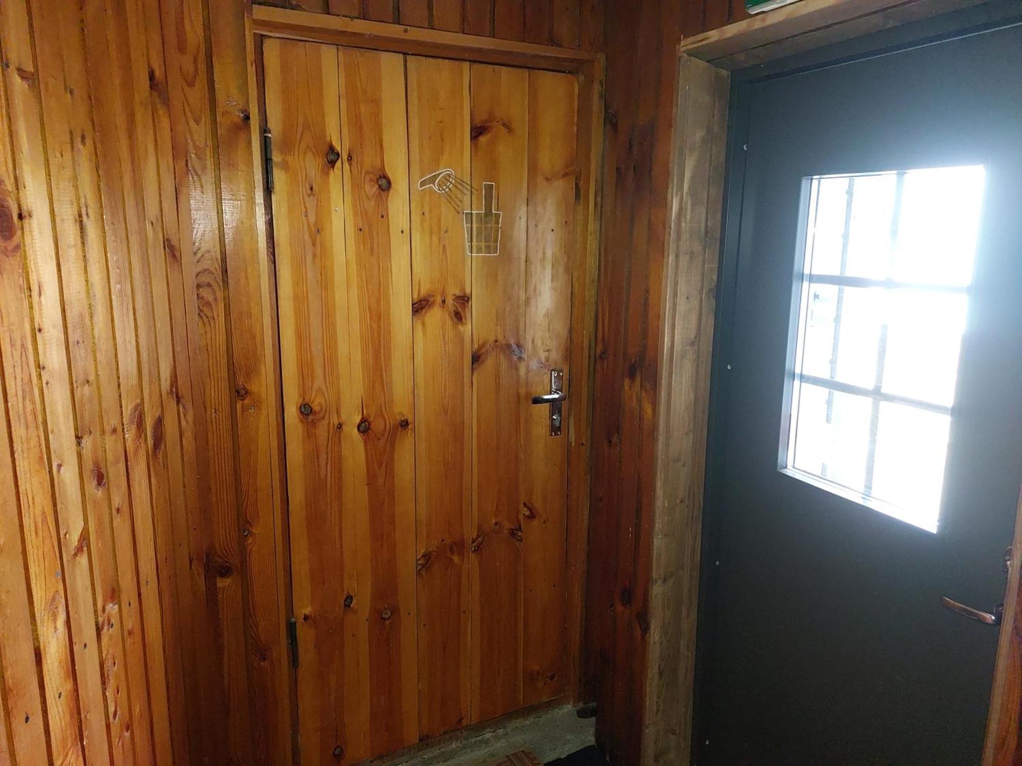 Livonia Matkamaja Hostel Kilingi-Nomme Bagian luar foto